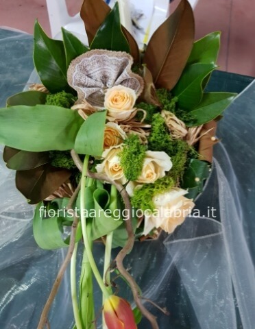 composizione su struttura sughero